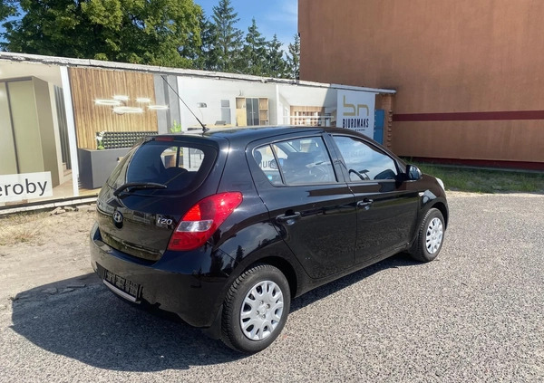 Hyundai i20 cena 17900 przebieg: 169000, rok produkcji 2012 z Książ Wielkopolski małe 137